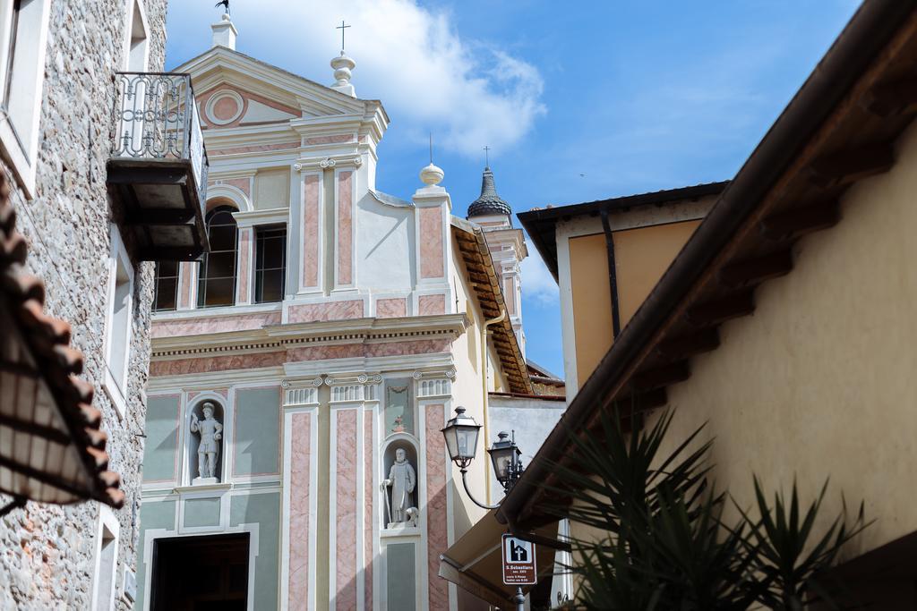DUSSAIGA - Camera Delle Rose Dolceacqua Esterno foto