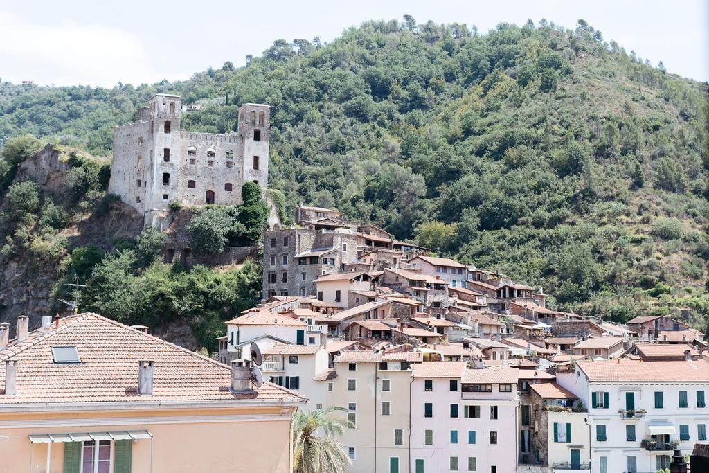 DUSSAIGA - Camera Delle Rose Dolceacqua Esterno foto